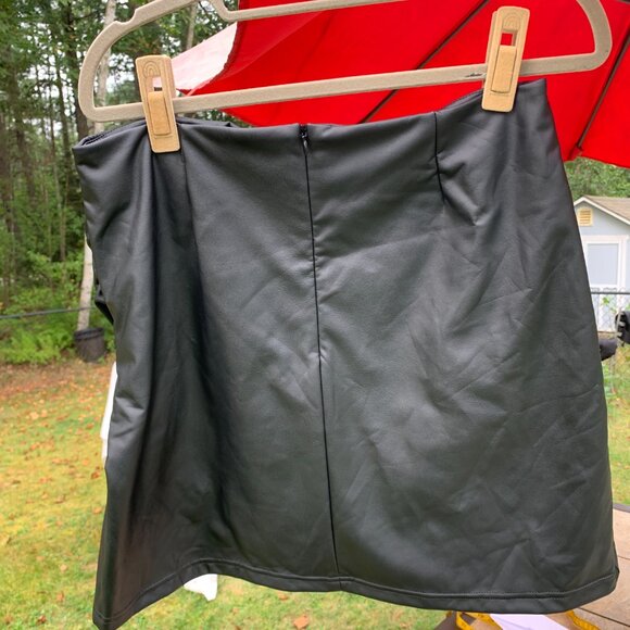 High-Waisted Faux-Leather Mini Skirt - Picture 2 of 3